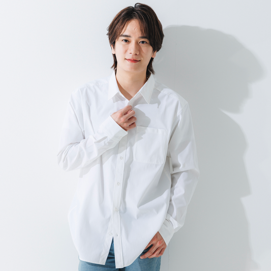 NOTOSNOW Yシャツを着た男性